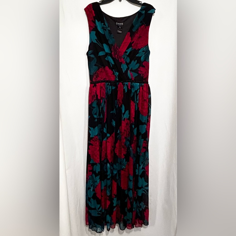 WOMENS SIZE 14 BLACK RED FLORAL SLEEVELESS LINED PULLOVER DRESS JEWELED WAIST